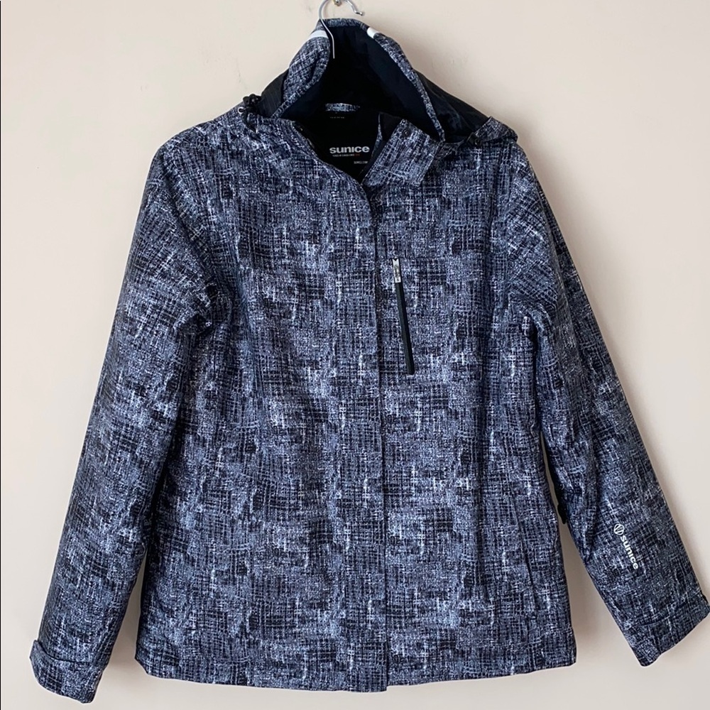 Sunice gray pattern hooded ski jacket